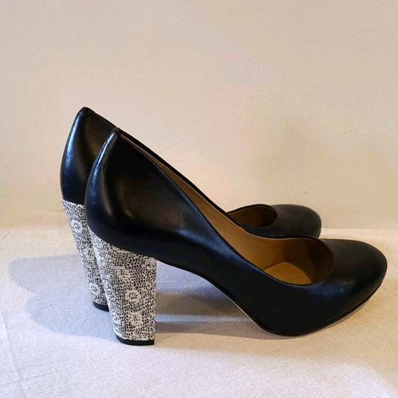 NWB Ann Taylor Annabel Leather Block Heel Pump Sz 8 - Picture 1 of 6